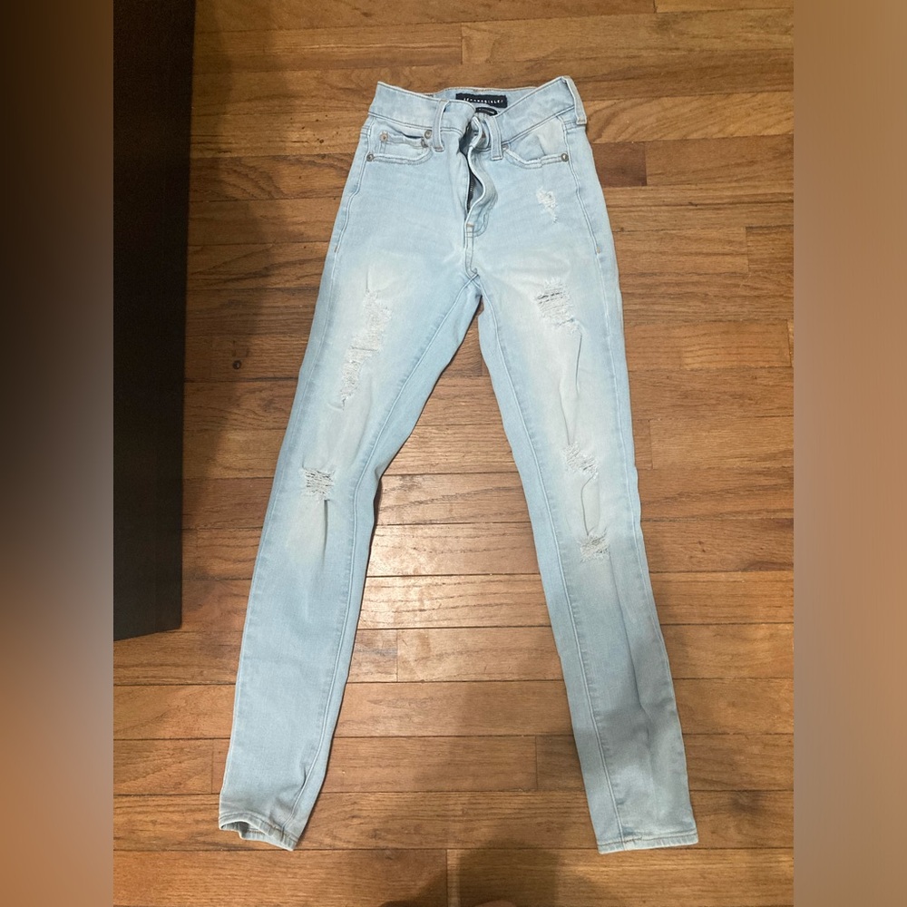 Light-washed Aeropostale Ripped High Rise Jeggings Size 00 Regular